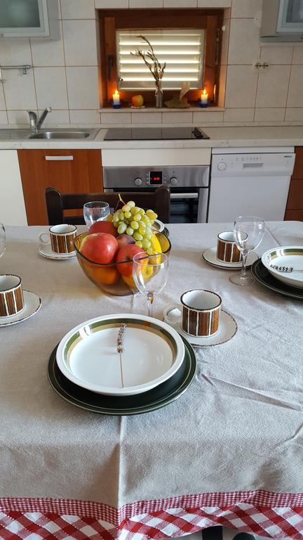 Apartment Ana Kali Bagian luar foto
